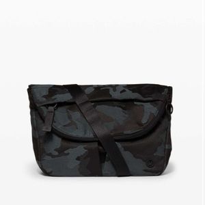 Lululemon All Night Festival Bag *5L
